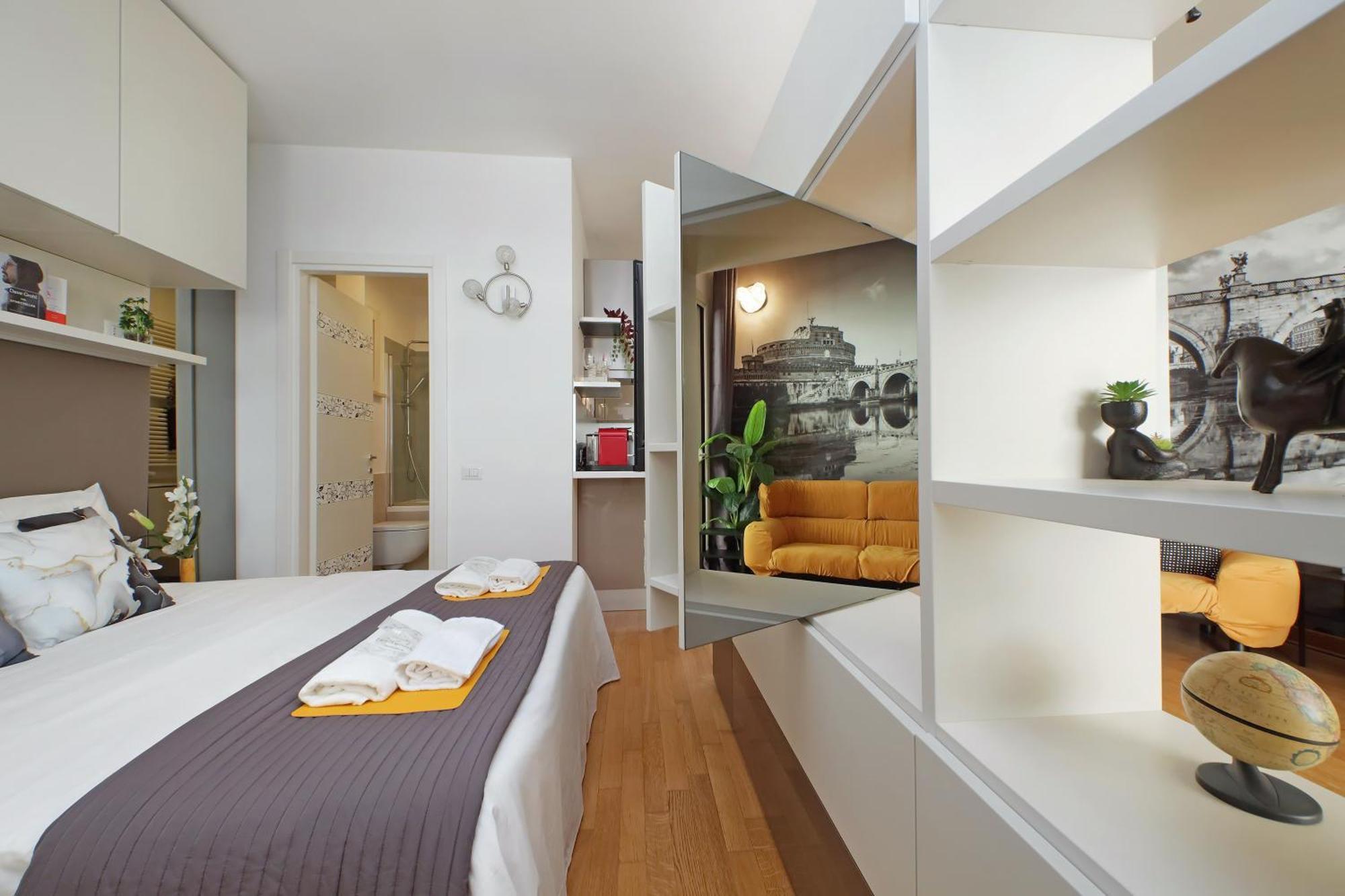 Aki's Flat * Rome