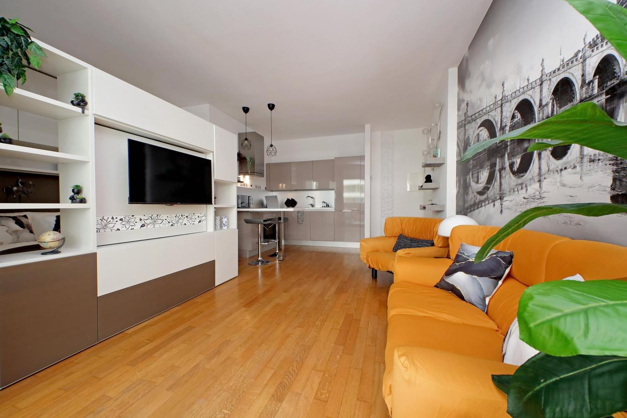 Aki's Flat Rome